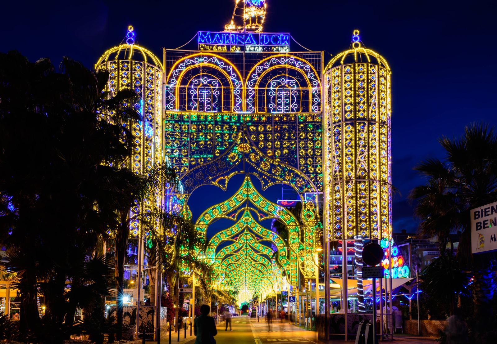 Trang trí cổng chào