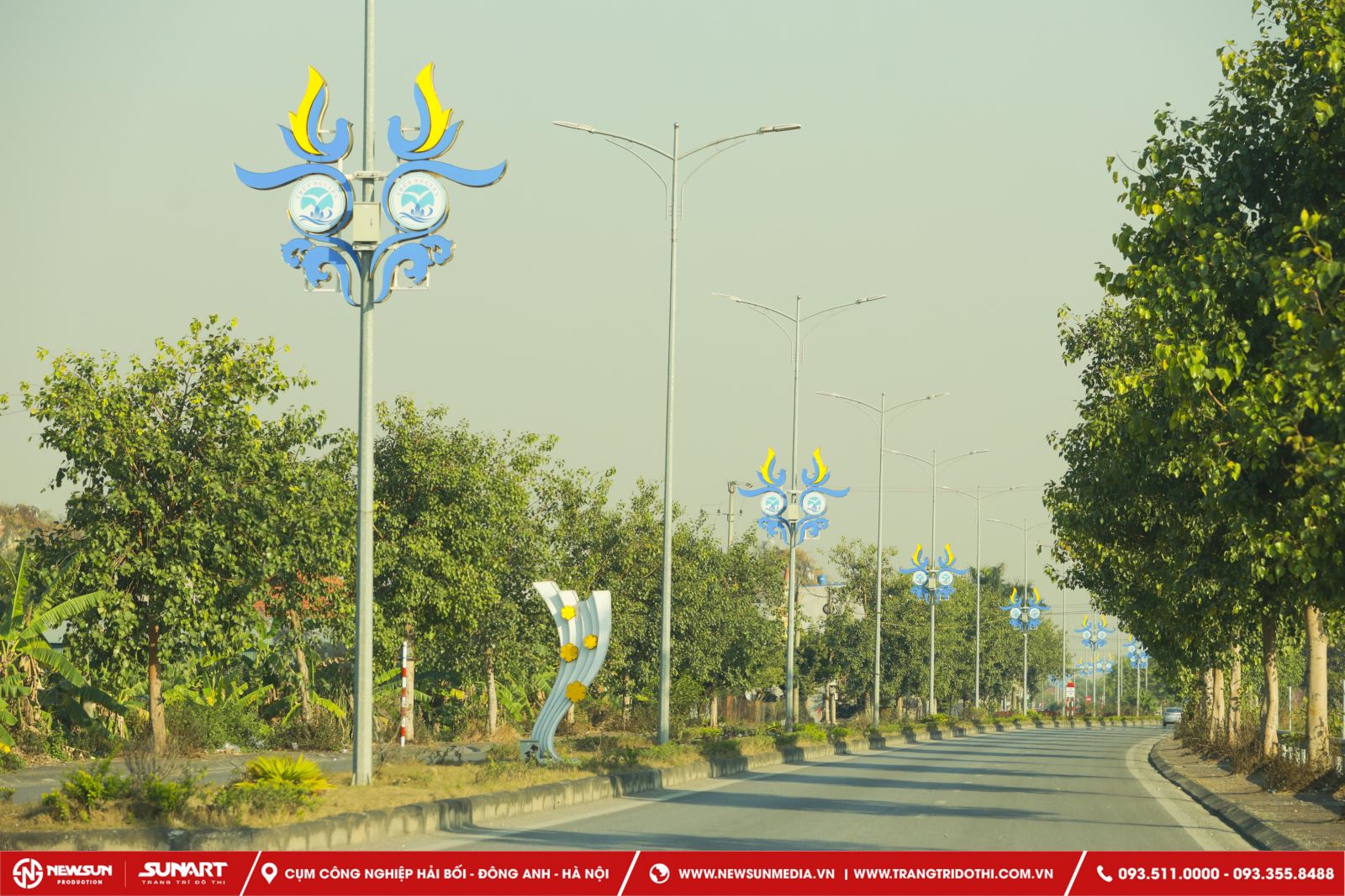 Công ty Trang trí đô thị Sunart cung cấp dịch vụ trang trí đèn đường tại cột điện trọn gói tại Việt Nam