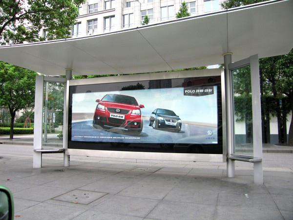 Ưu điểm của màn hình Led tại bến xe bus, sân bay