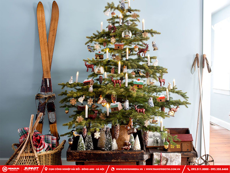 Ý tưởng trang trí cây thông Noel trong nhà theo phong cách cổ điển