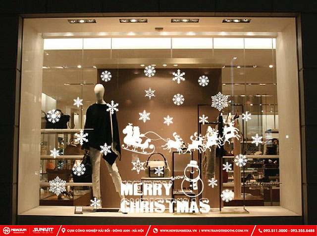 Trang trí showroom với decal dán kính chủ để Noel