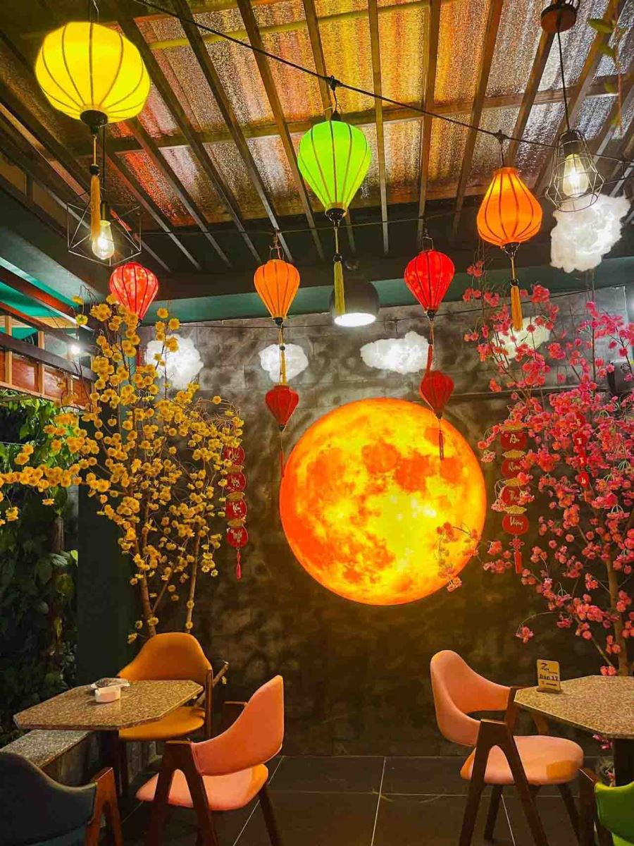 Trang trí trung thu nhà hàng bằng hình ảnh trăng và sao